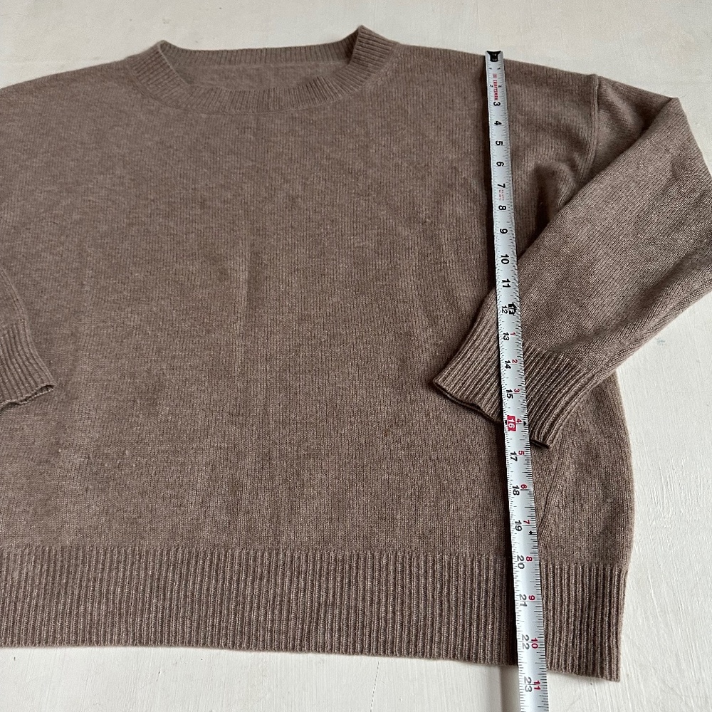 FRAME Long Sleeve Cashmere Jumper Sweater in Camel - Picture 3 of 5